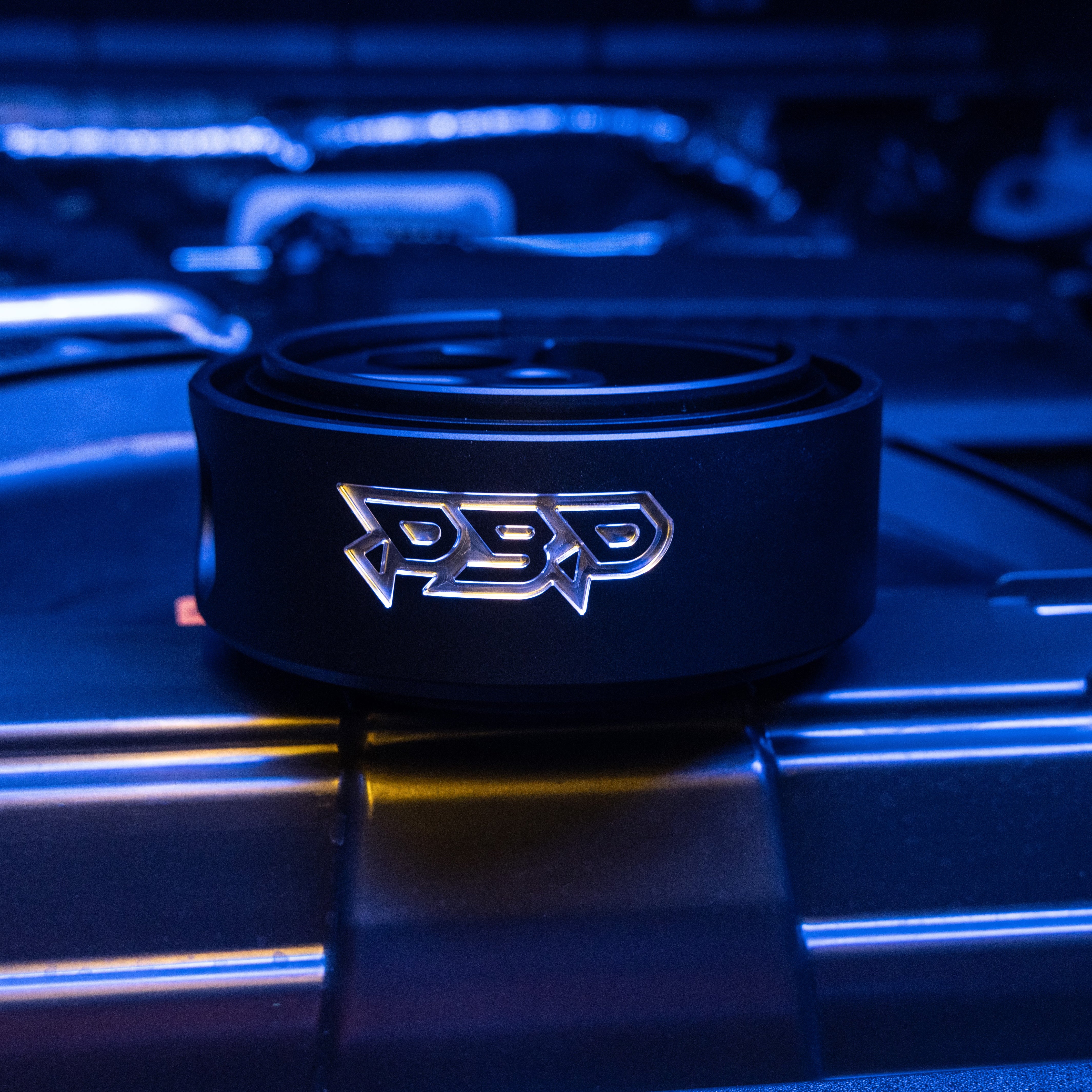 Logo side of mega pacman fuel sump anodized black.