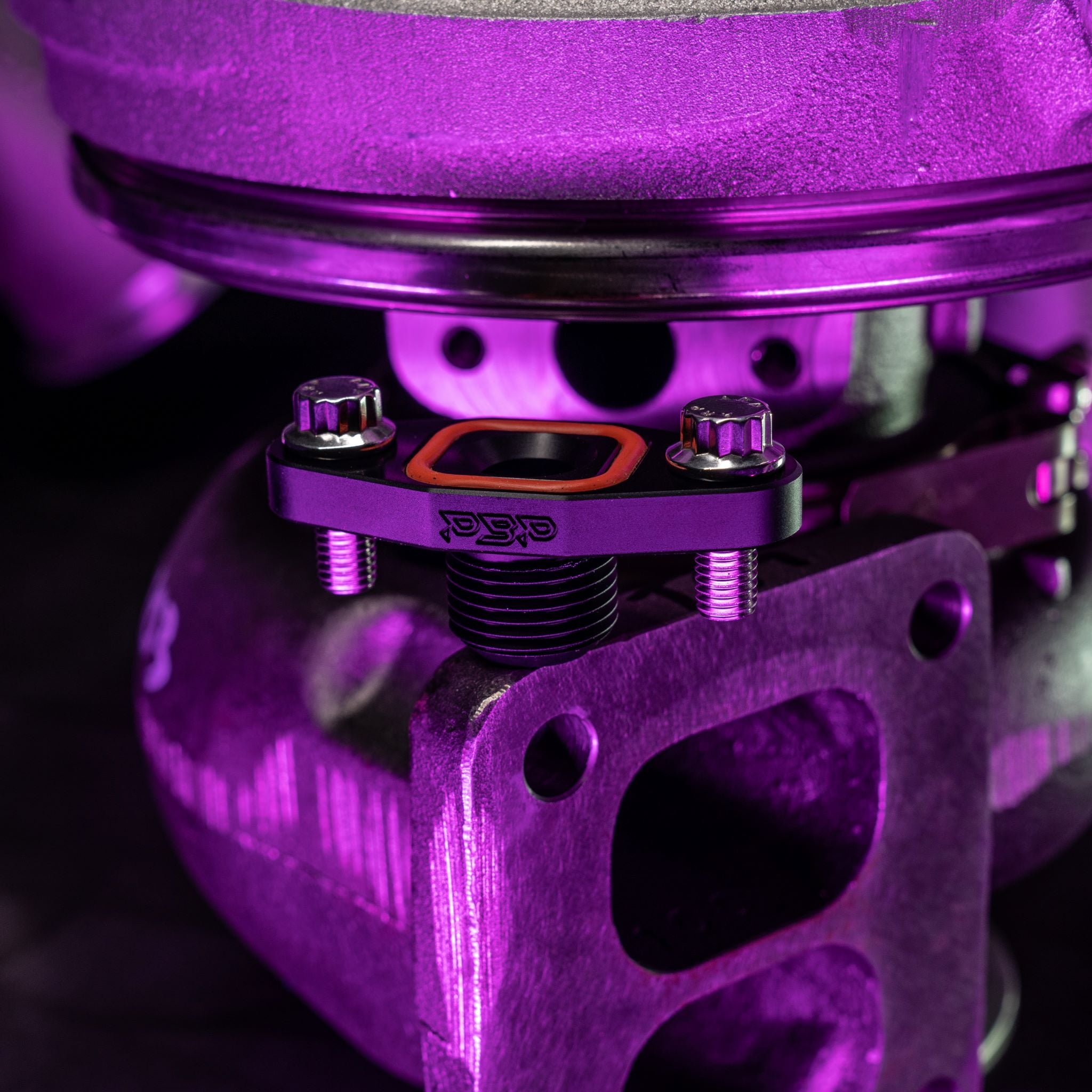 T4 TURBOCHARGER OIL DRAIN FITTING
