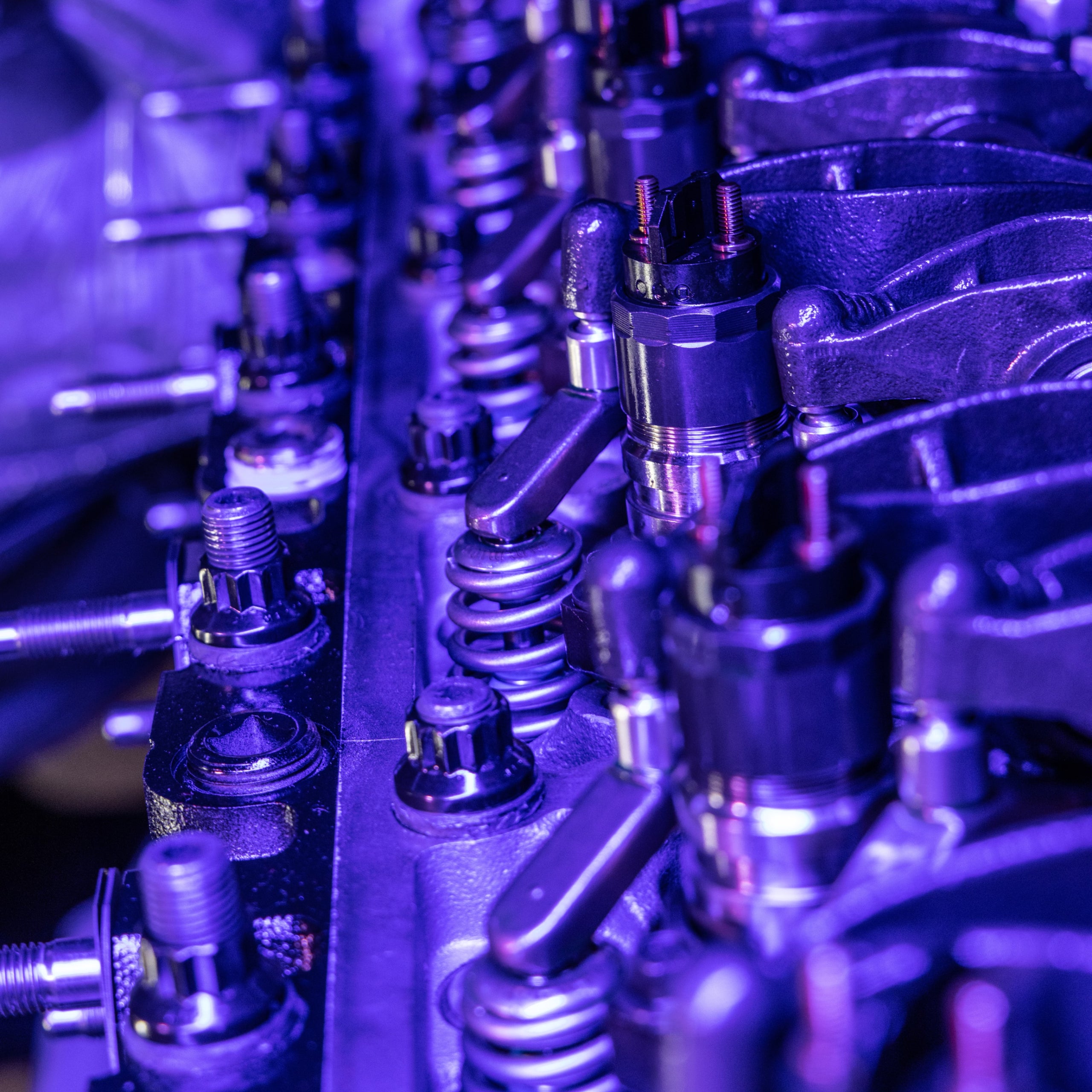 CUMMINS FUEL INJECTORS