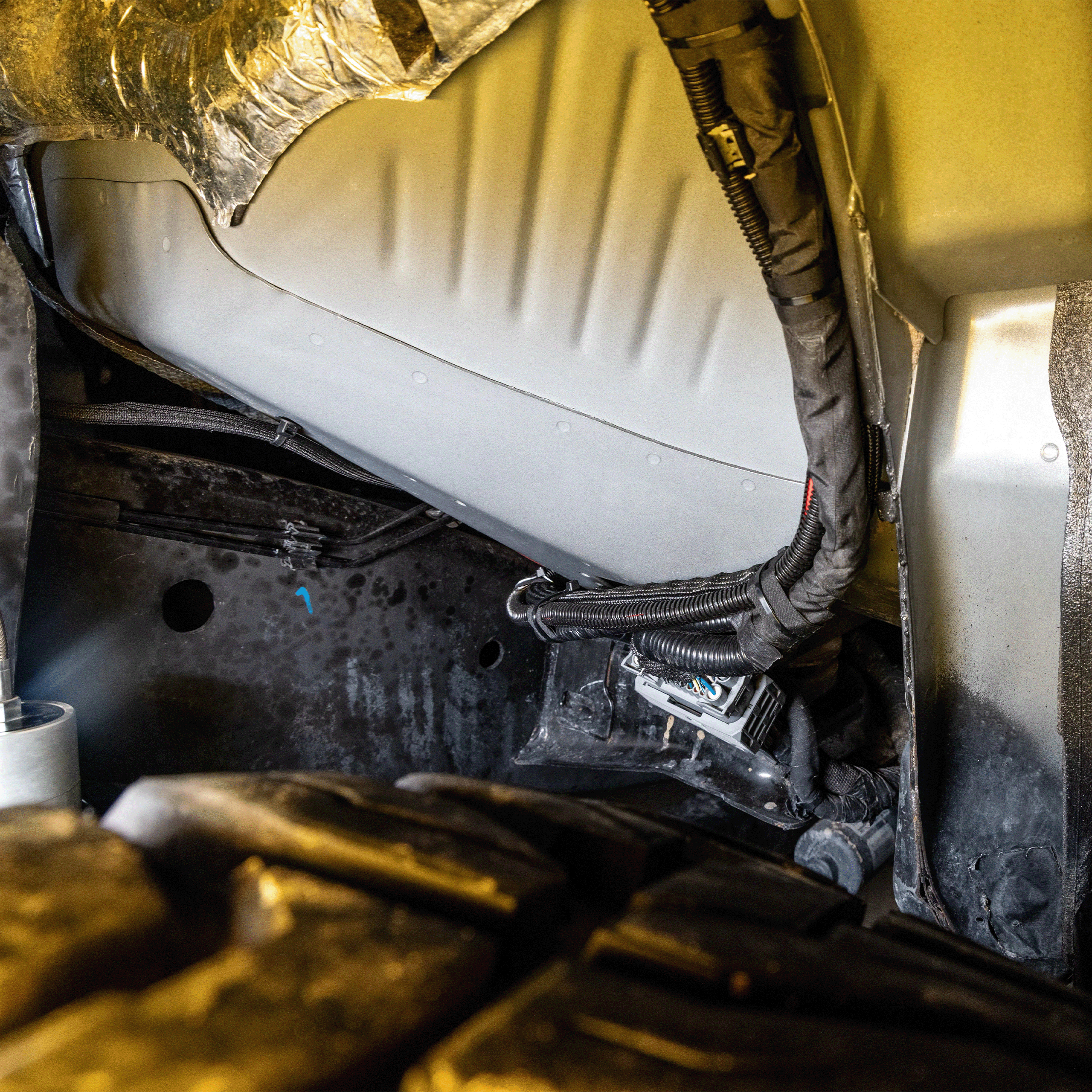 CUMMINS REMOTE BILLET BATTERY BRACKET