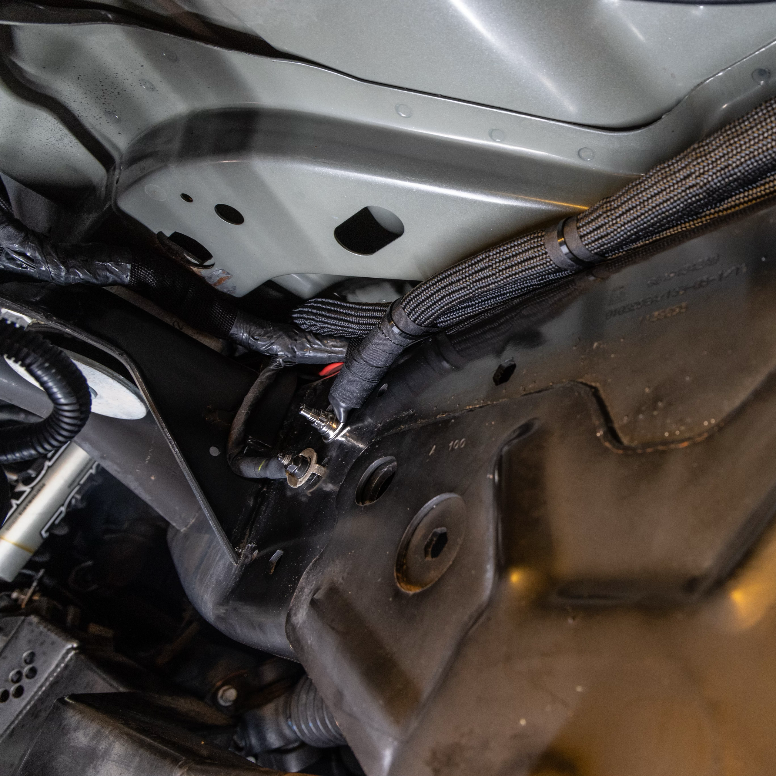 CUMMINS REMOTE BILLET BATTERY BRACKET